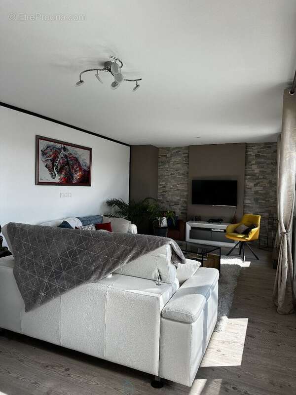 Appartement à DEVILLE-LES-ROUEN