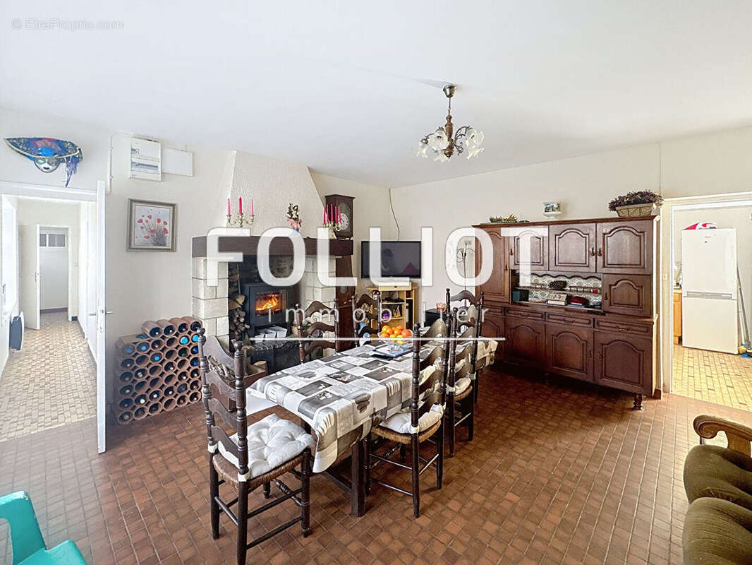 À vendre à CRÉANCES (50200) - photo 3