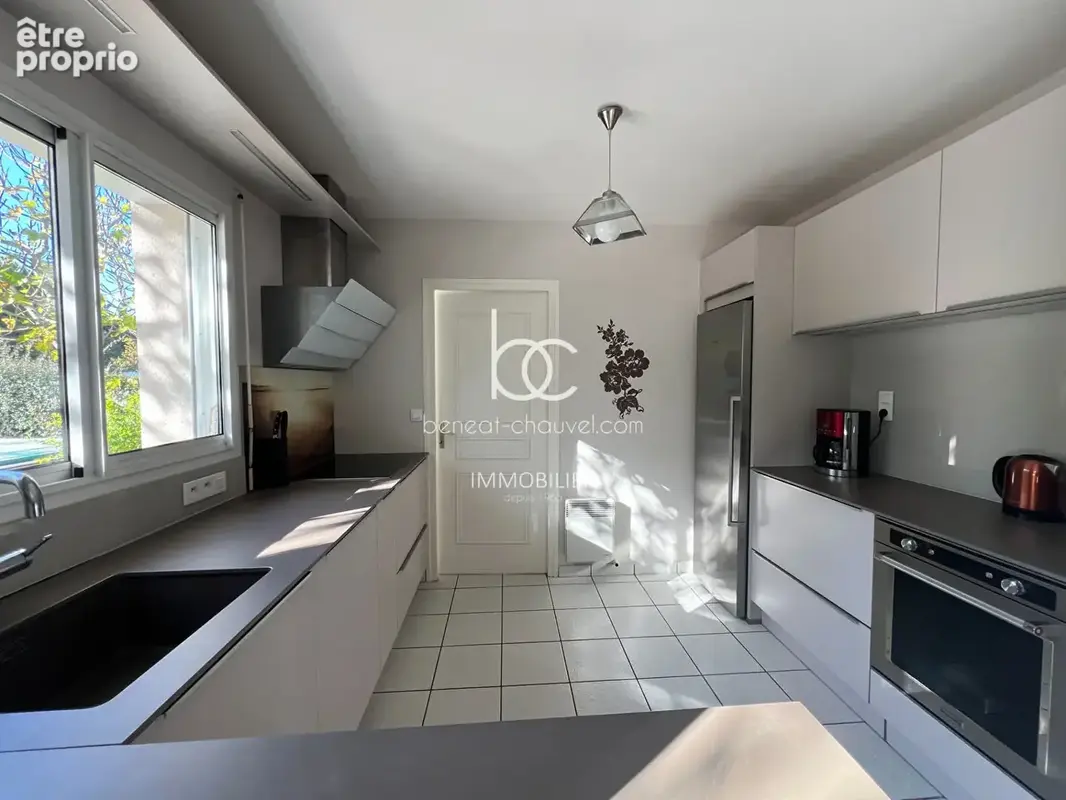 Propriété 5 chambres - vue mer - piscine - golfe sarzeau (56) - photo 4