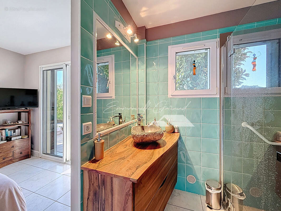 Maison à SAINT-BEAUZELY