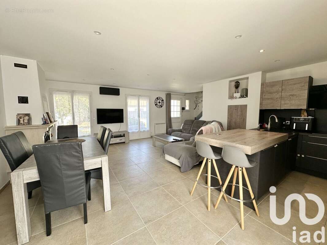 Maison 106 m² à Crisenoy  - photo 3