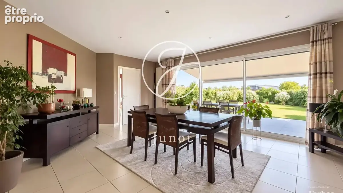Mérignies – GOLF –  Demeure d'exception  – 7 pièces – 290m² -  5 chambres – Piscine – Jacuzzi– Garage et parkings - photo 3