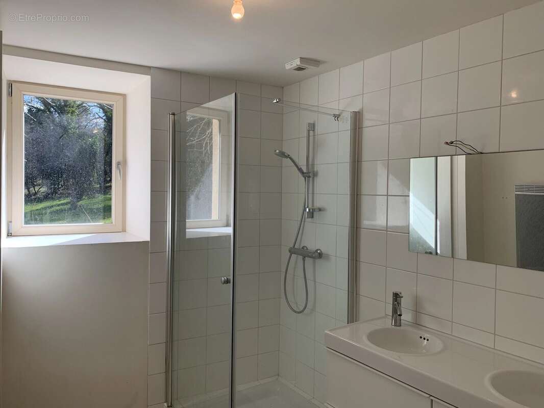 Maison à SAINT-ASTIER