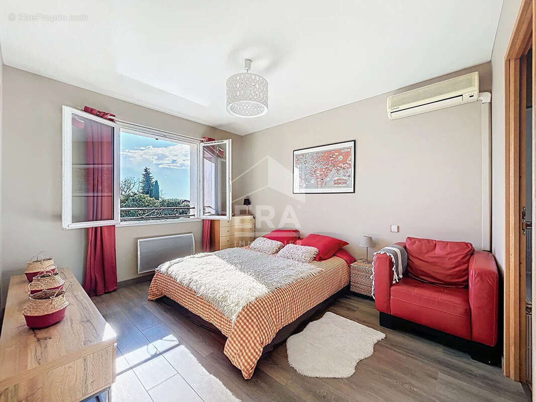 Maison à CAGNES-SUR-MER