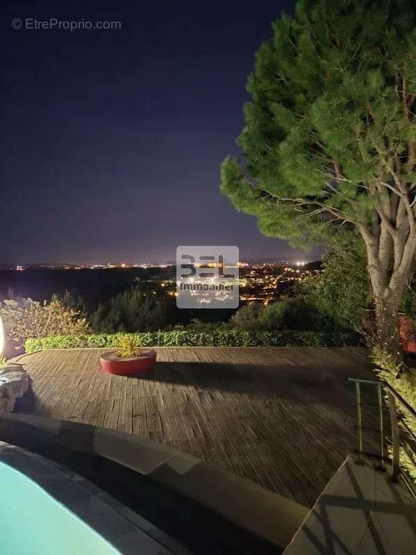 Maison à VILLENEUVE-LES-AVIGNON