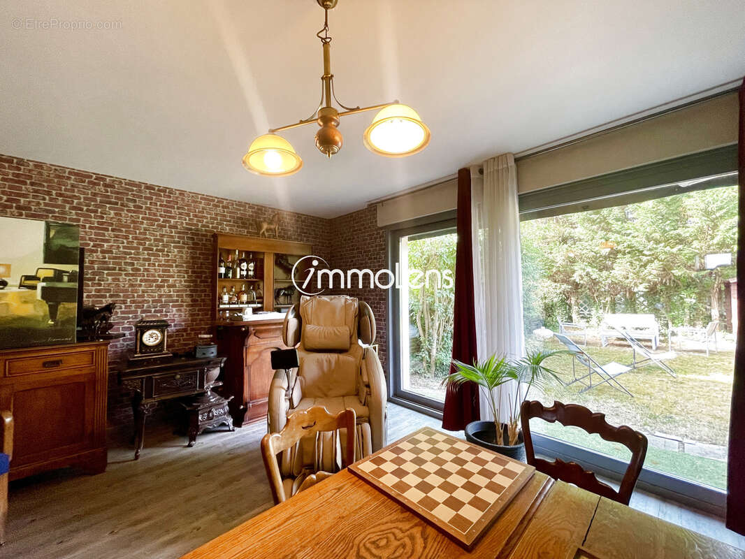 ANNAY - Maison 5 chambres - semi plain pied- jardin - sous-sol - garage - photo 5