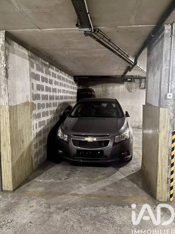 Photo 1 - Parking à NICE