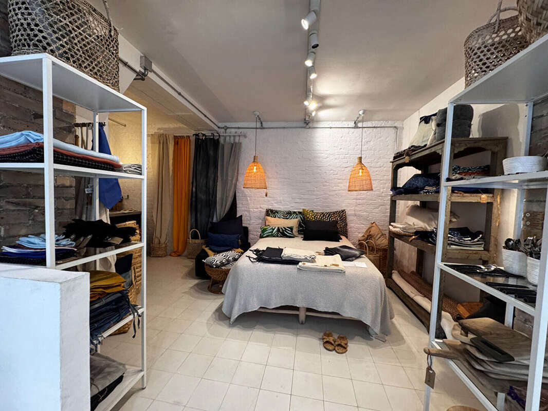 Commerce à PARIS-19E