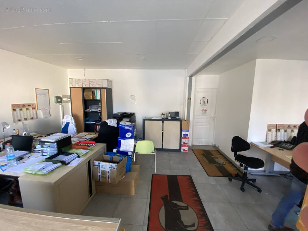 Local industriel 800 m2 poitiers - photo 3