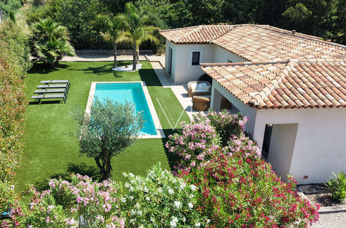 Maison à PLAN-DE-LA-TOUR