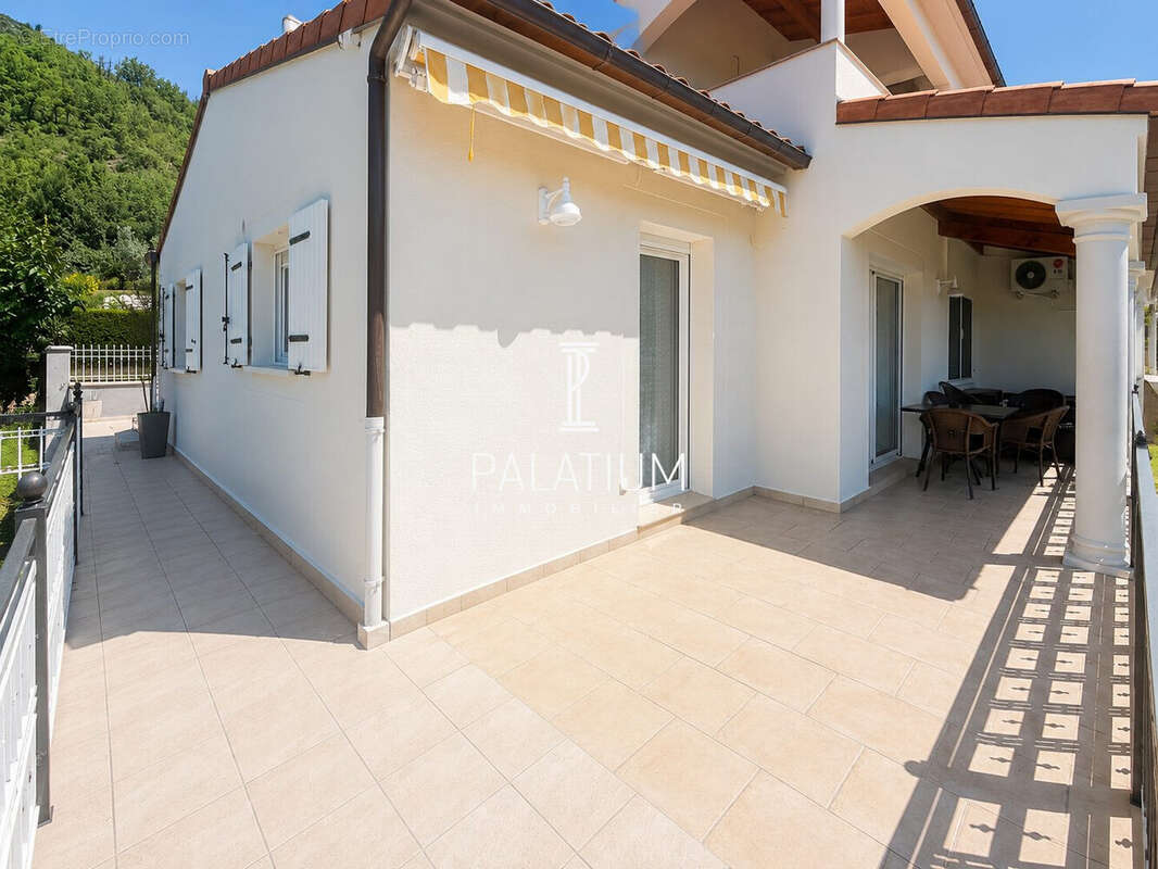Maison 229 m² à La Saulce  - photo 9