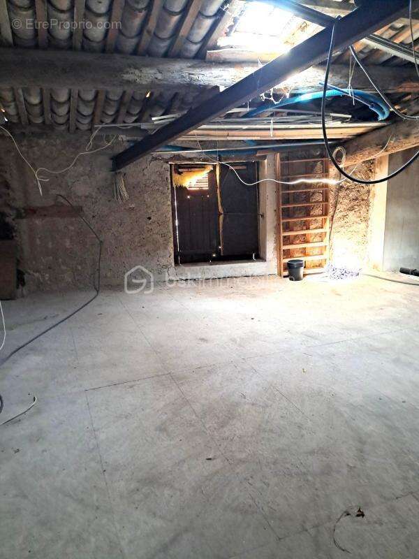 Maison à CUXAC-D&#039;AUDE