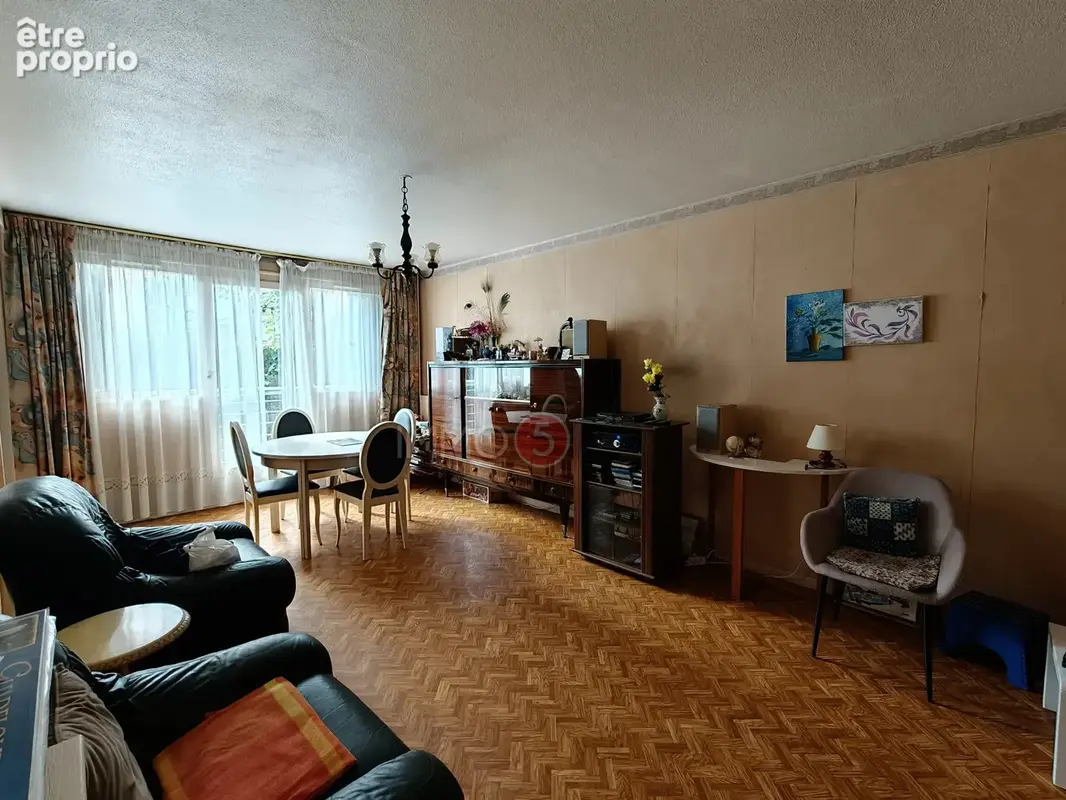 Appartement à CLICHY-SOUS-BOIS
