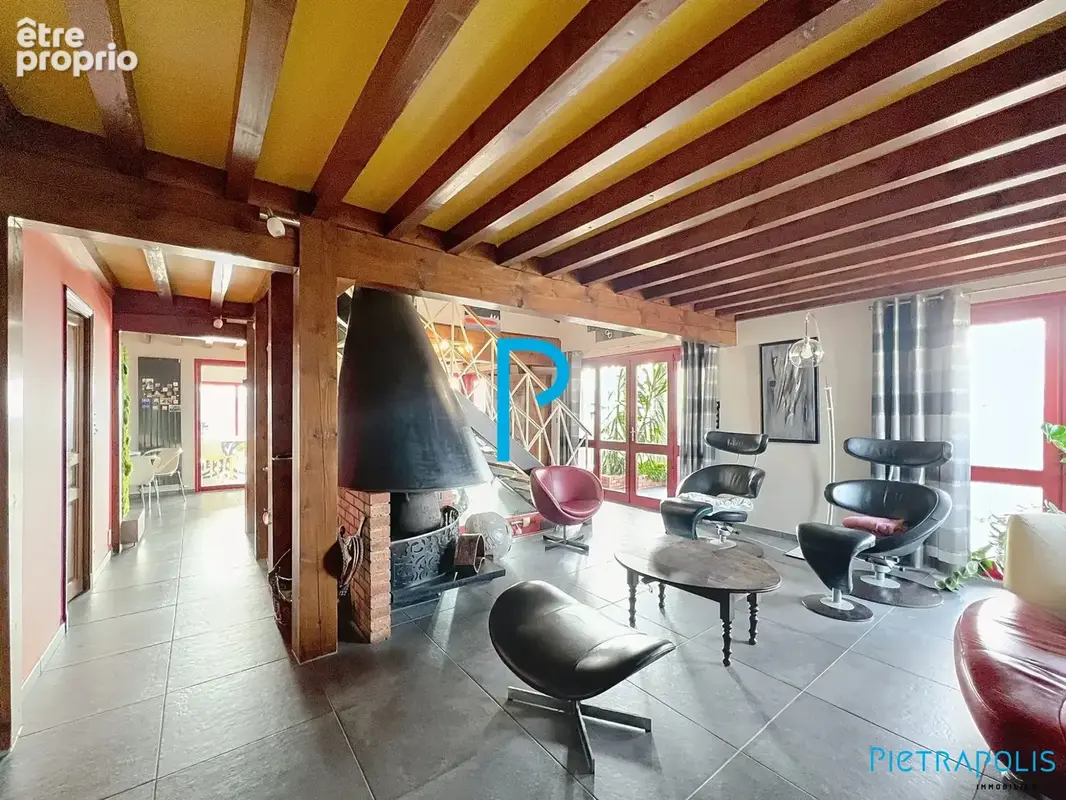 Maison 9 pièces 232 m² à vendre à Saint-Victor-Sur-Rhins (42630) - photo 5