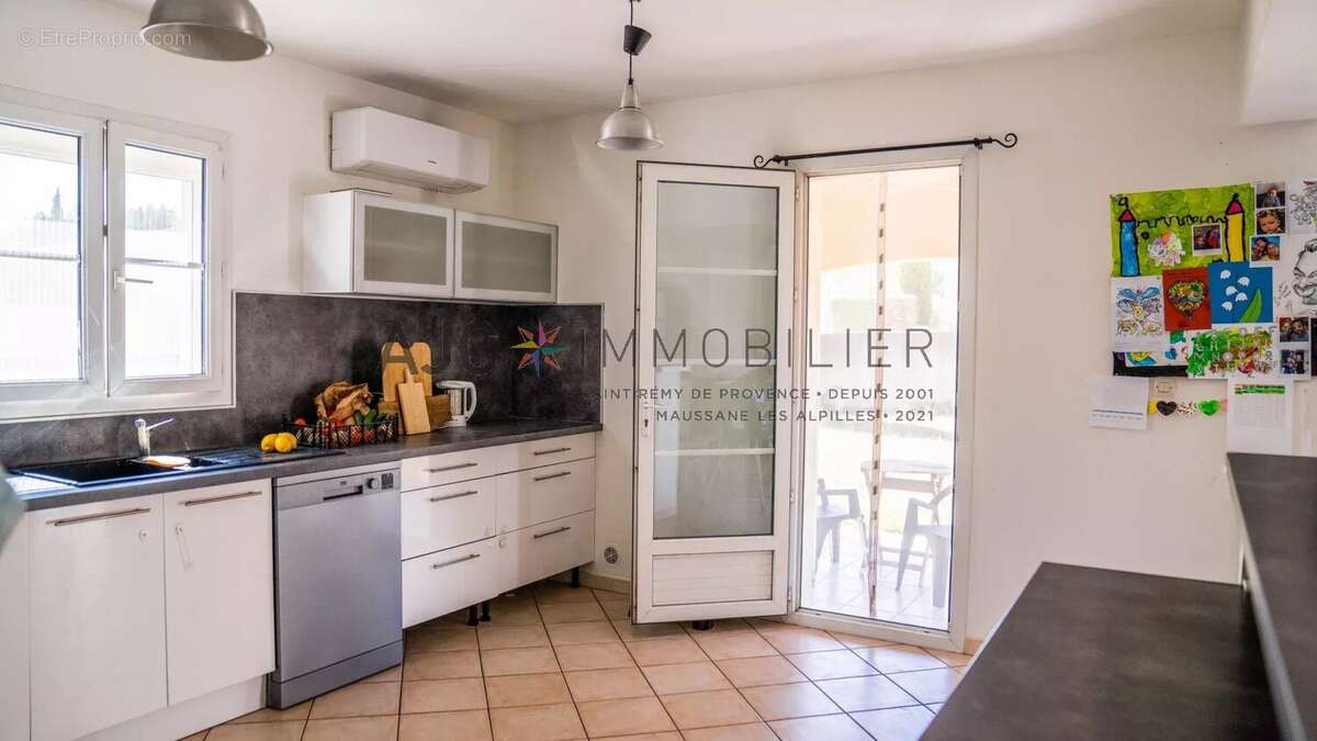 Maison vue alpilles, jardin et potentiel piscine - saint-remy-de-provence - photo 9