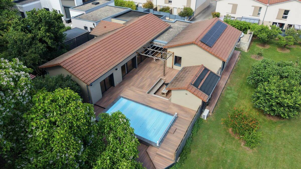 Maison à COMMUNAY