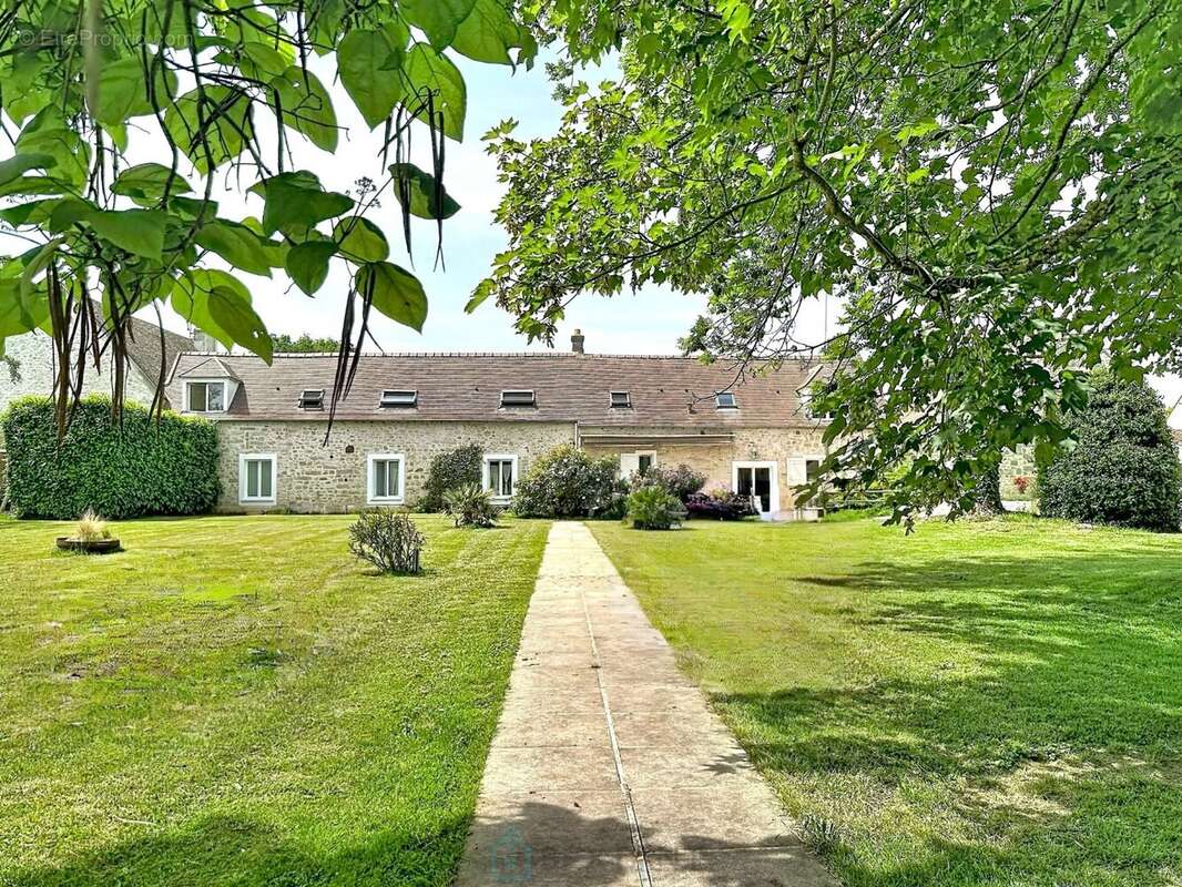 Maison à MOIGNY-SUR-ECOLE