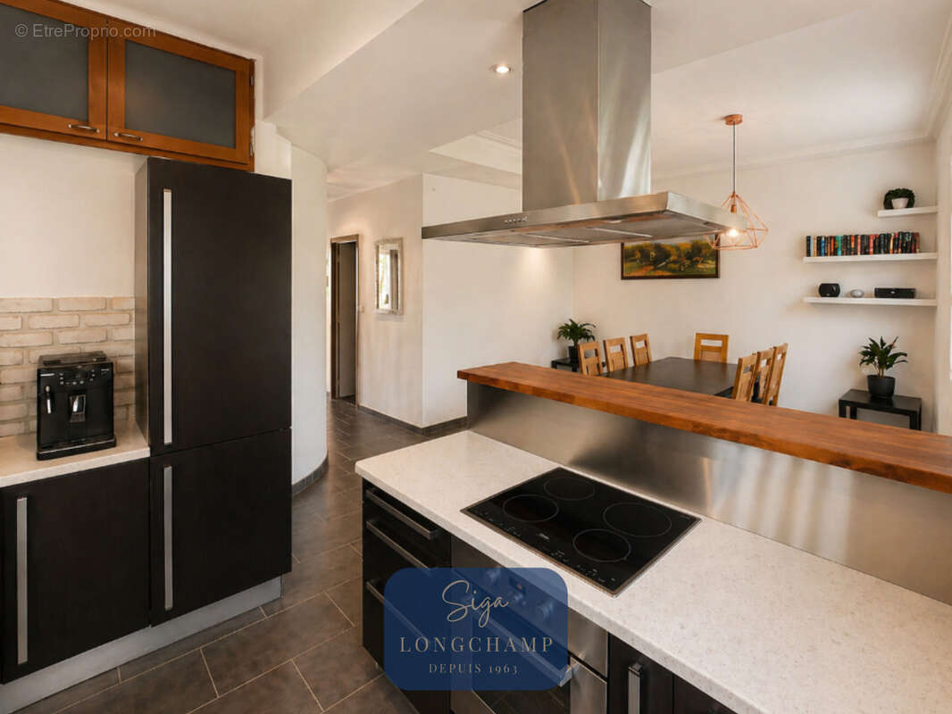 Appartement à MARSEILLE-1E