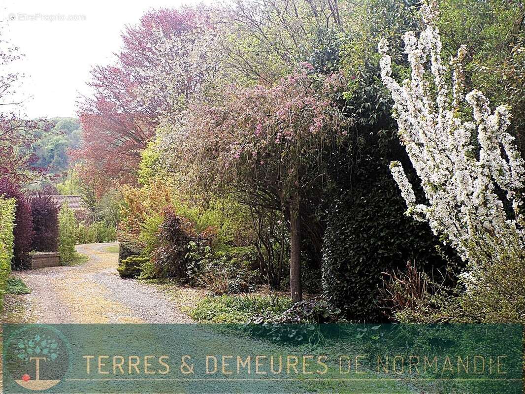 Charmante maison néo-normande de 160 m² sur grand terrain, située à 7 kms de la mer dans la Vallée de l'Yères - photo 12