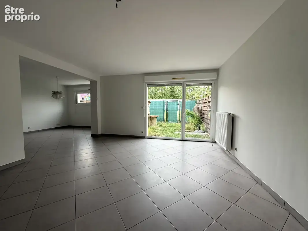 HIDRI IMMO PLUS vous propose en exclusivité une maison avec jardin, terrasses et garage à Saint-Martin-d'Hères - photo 5