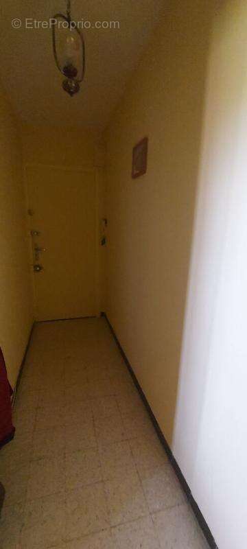 30.gard.nimes. appartement de 38 m² avec balcon dans residence calme et securisee quartier camplanier - photo 6