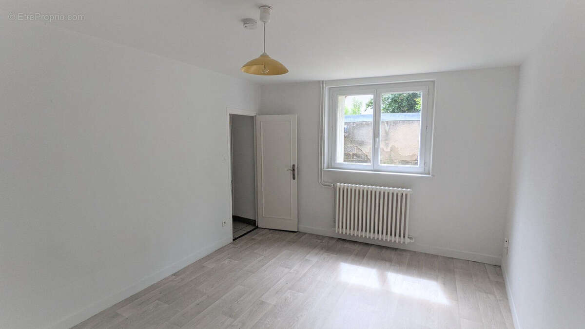 Appartement à SAINT-DOULCHARD