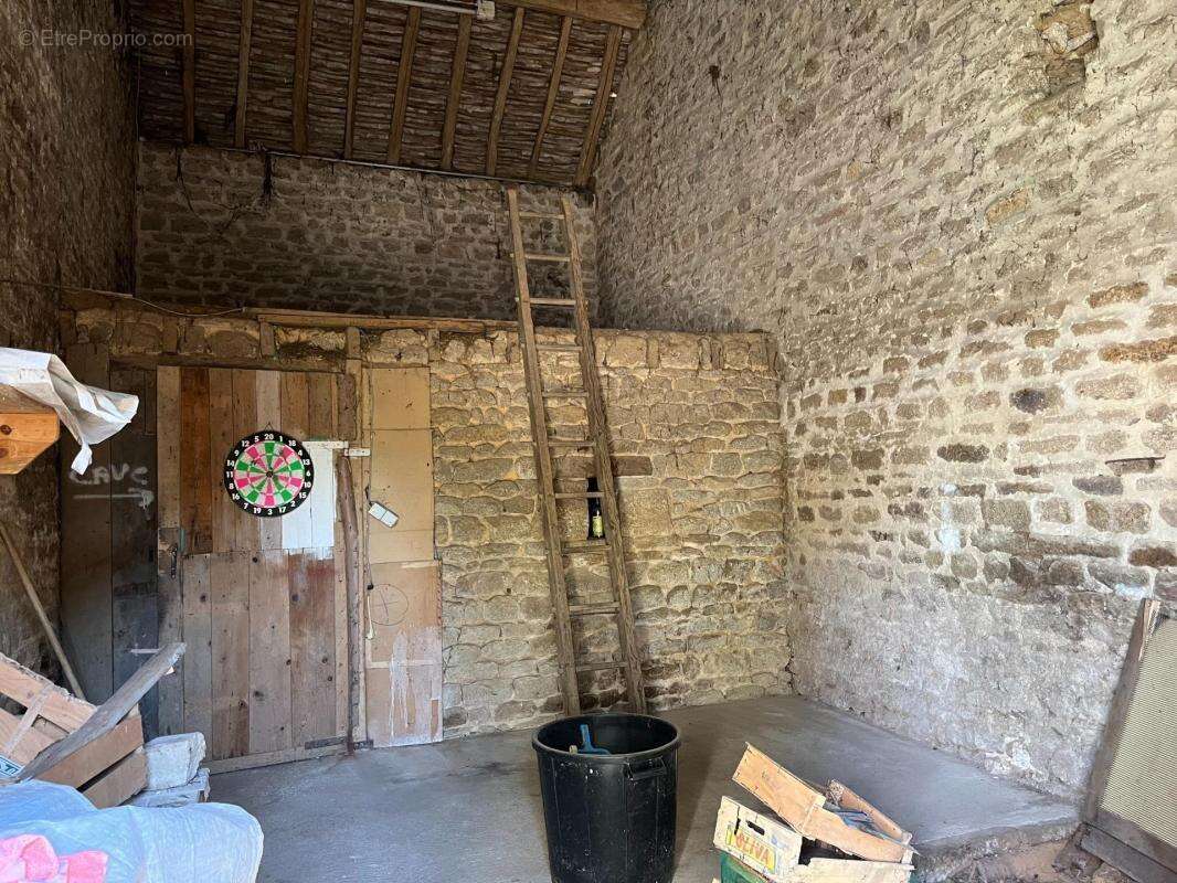 Maison à CONDE-SUR-SARTHE