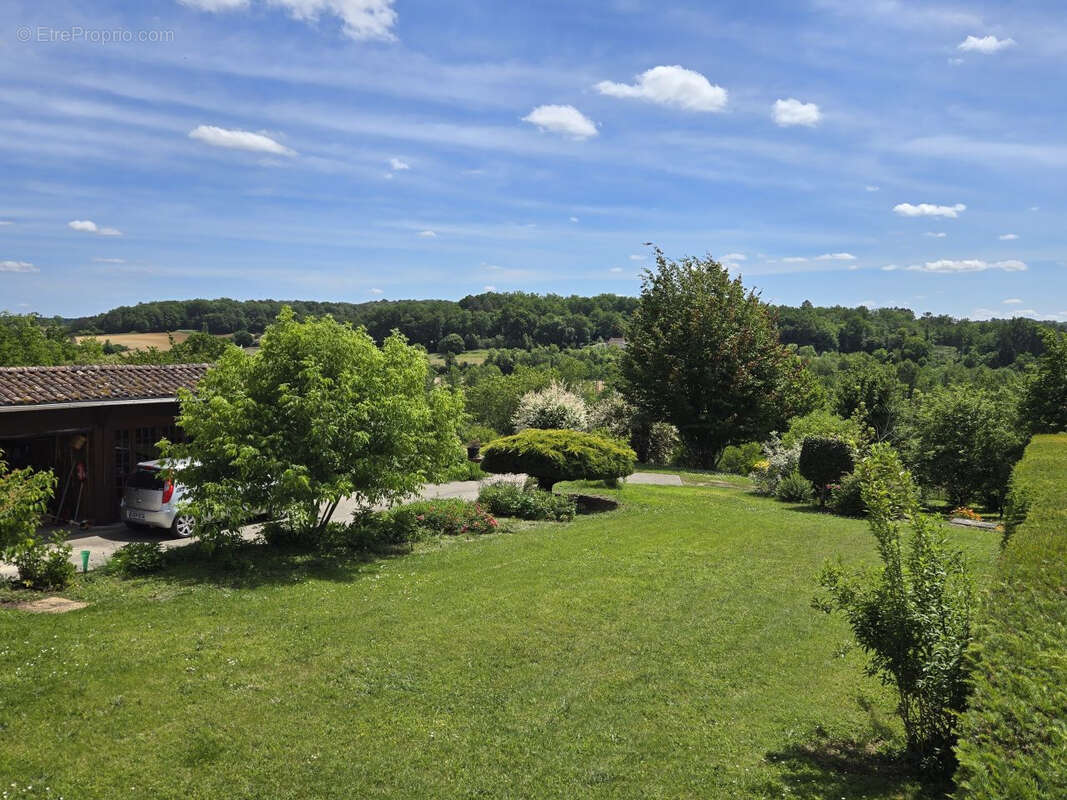 Maison à MONTAGNAC-LA-CREMPSE
