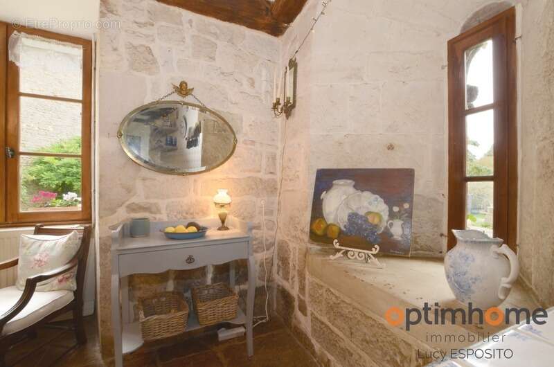 Maison à NANTEUIL-EN-VALLEE