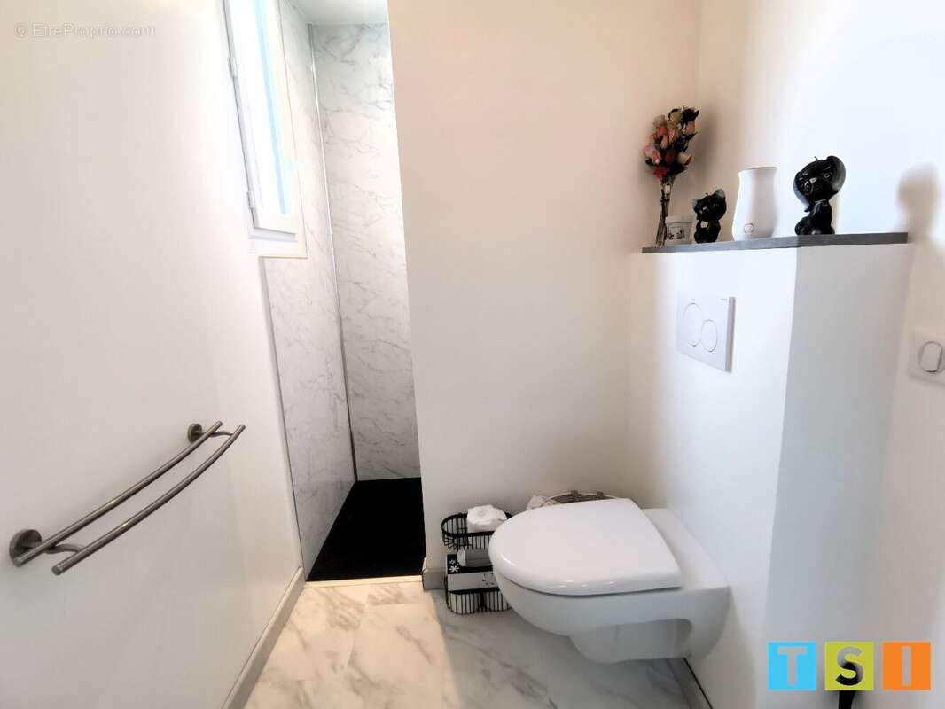 Maison à MONLEON-MAGNOAC