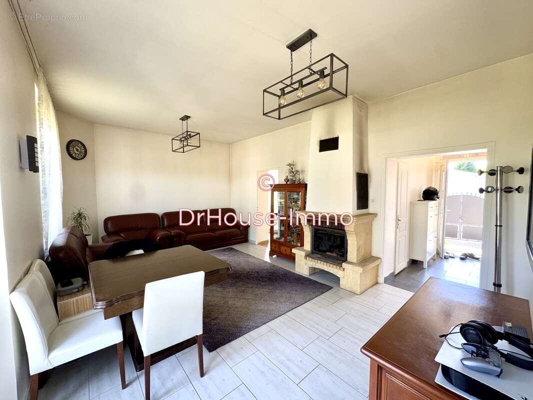 Maison à CHALETTE-SUR-LOING