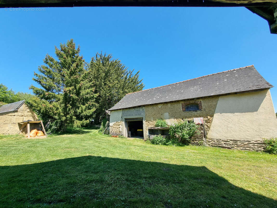 Maison à NOYAL-CHATILLON-SUR-SEICHE