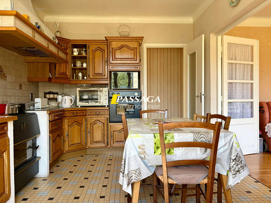 A VENDRE - Maison d'habitation avec jardin - ESTABLES - photo 8