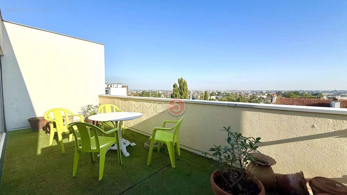 Appartement à LE RAINCY
