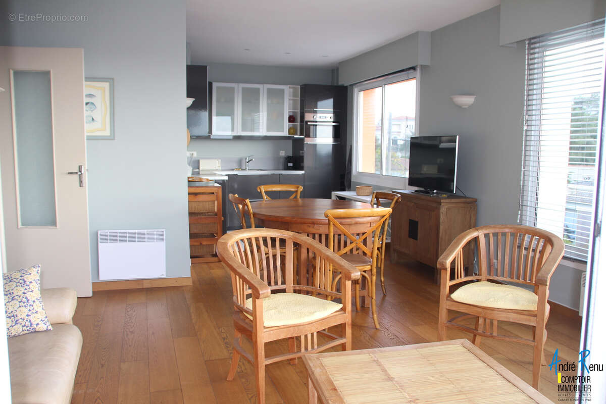 Bel appartement vue mer, plage de Vallières - photo 4