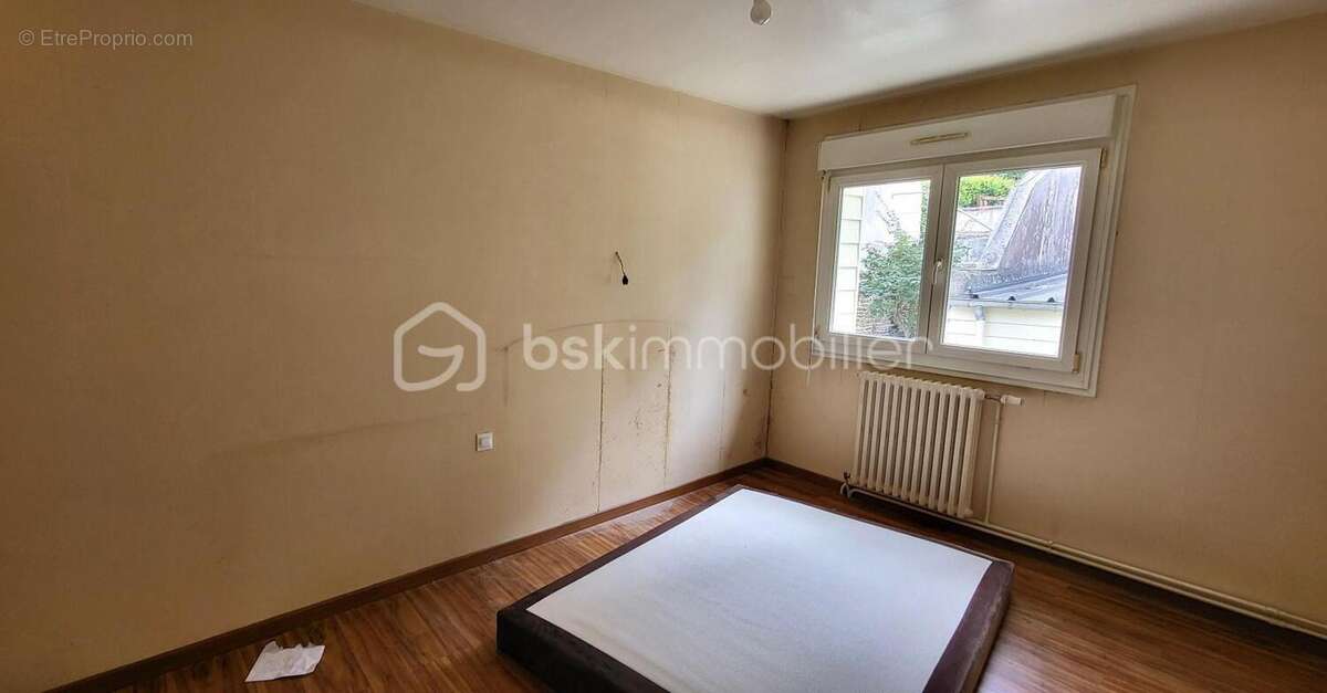 Maison à SAINT-SEVER-CALVADOS