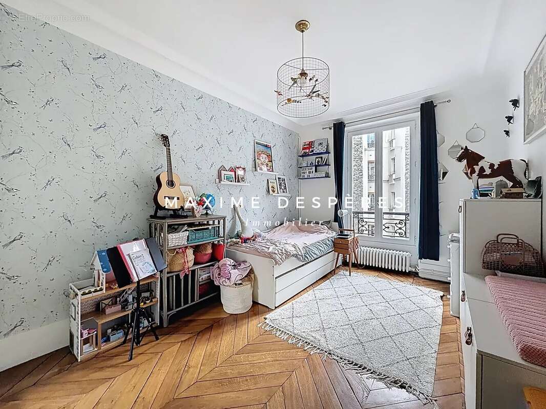 Appartement à NEUILLY-SUR-SEINE