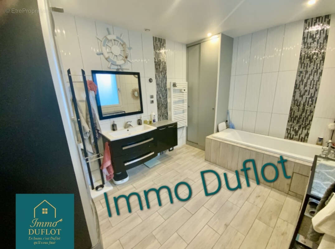 Maison à SAINT-AMAND-LES-EAUX