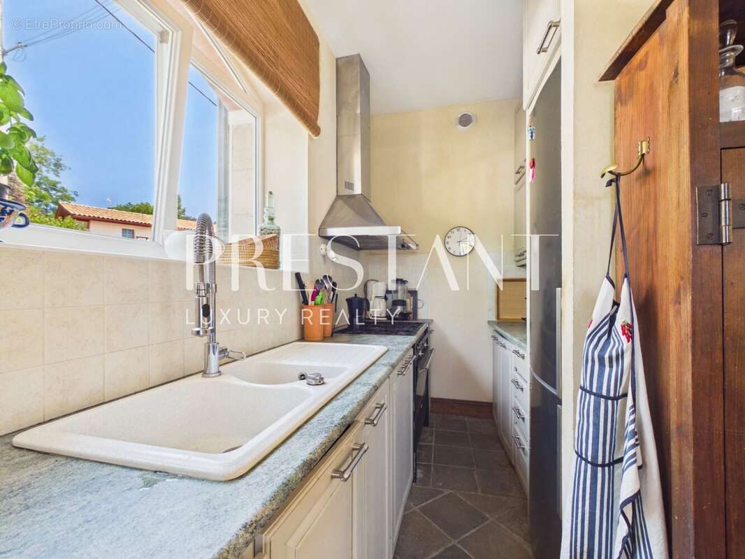 Maison de ville avec extérieur - photo 9