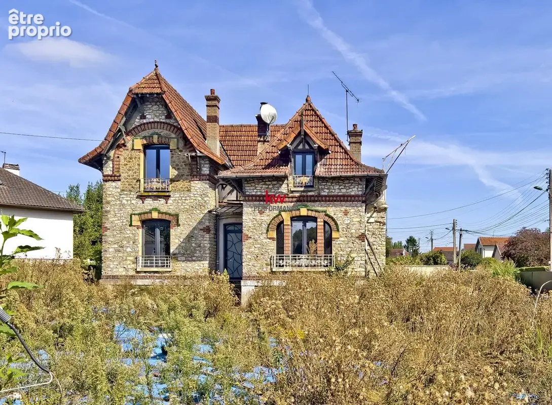 Maison à EZANVILLE