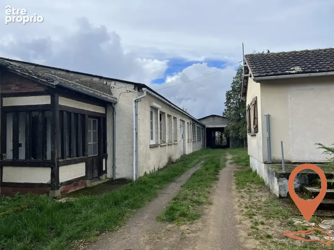 Appartement 300 m² à Briare  - photo 2