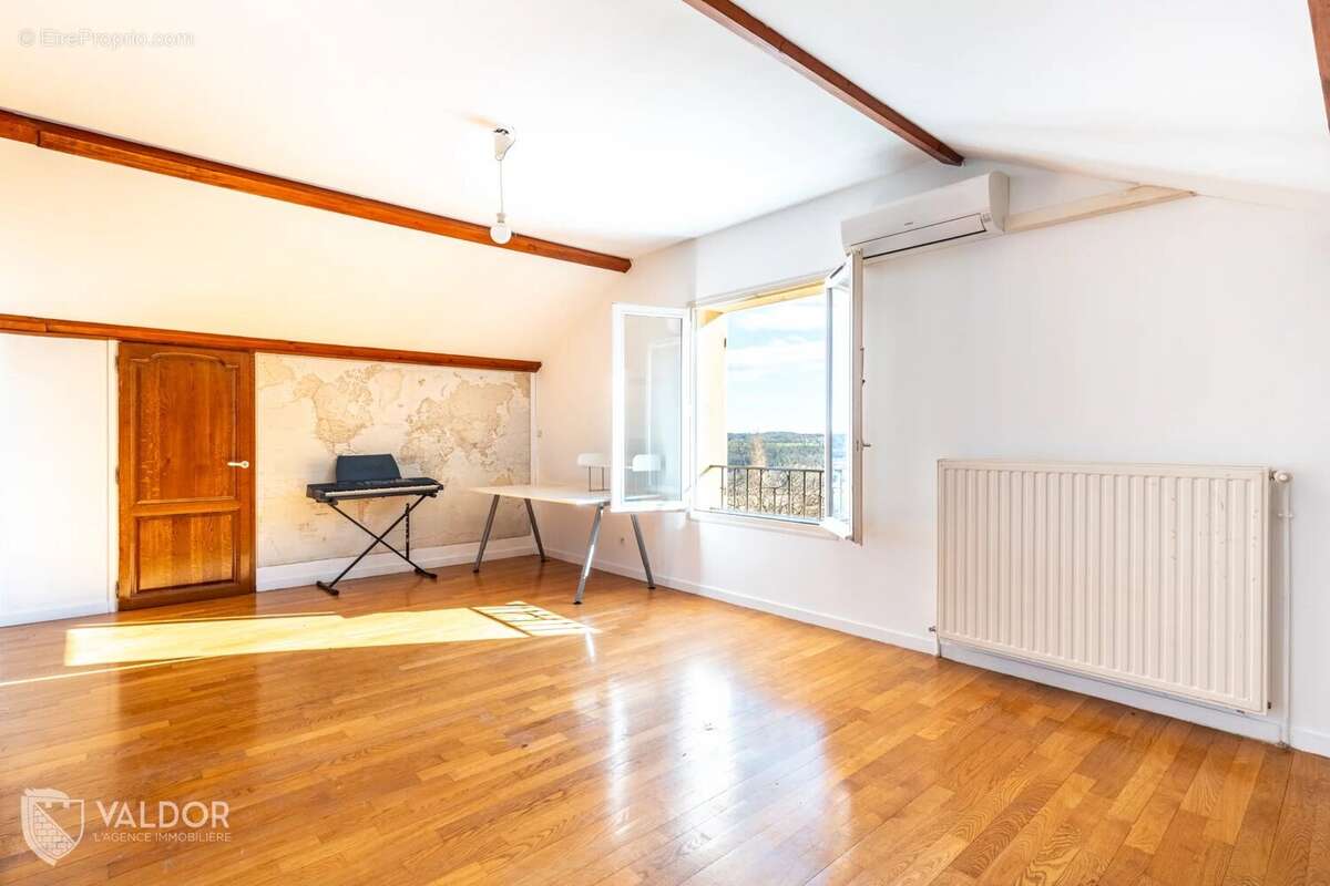 Maison à ALBIGNY-SUR-SAONE