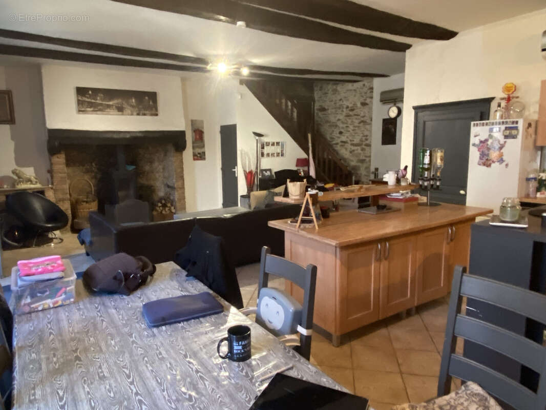 Maison à MAGNAC-BOURG