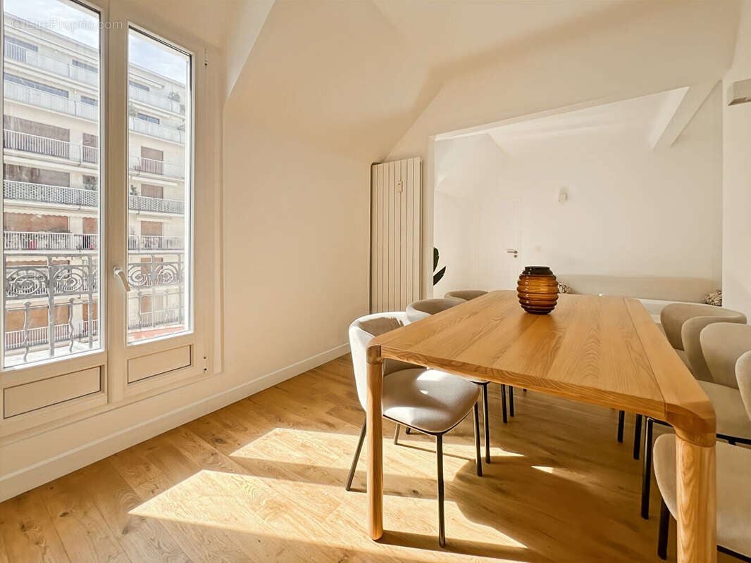 Appartement Paris 3 pièce(s) 69 m2 - photo 3