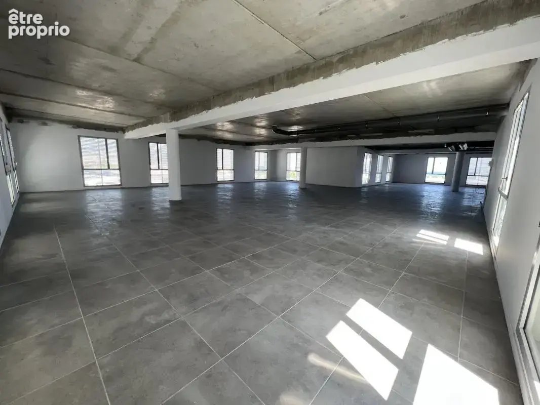 Plateaux de bureaux de 1106m² - photo 2