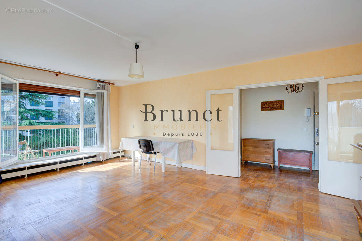 Appartement à SAINT-MAUR-DES-FOSSES