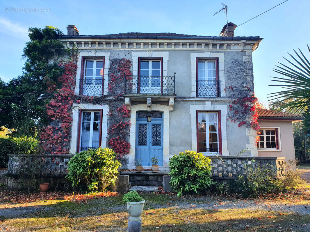 Maison à HAGETMAU