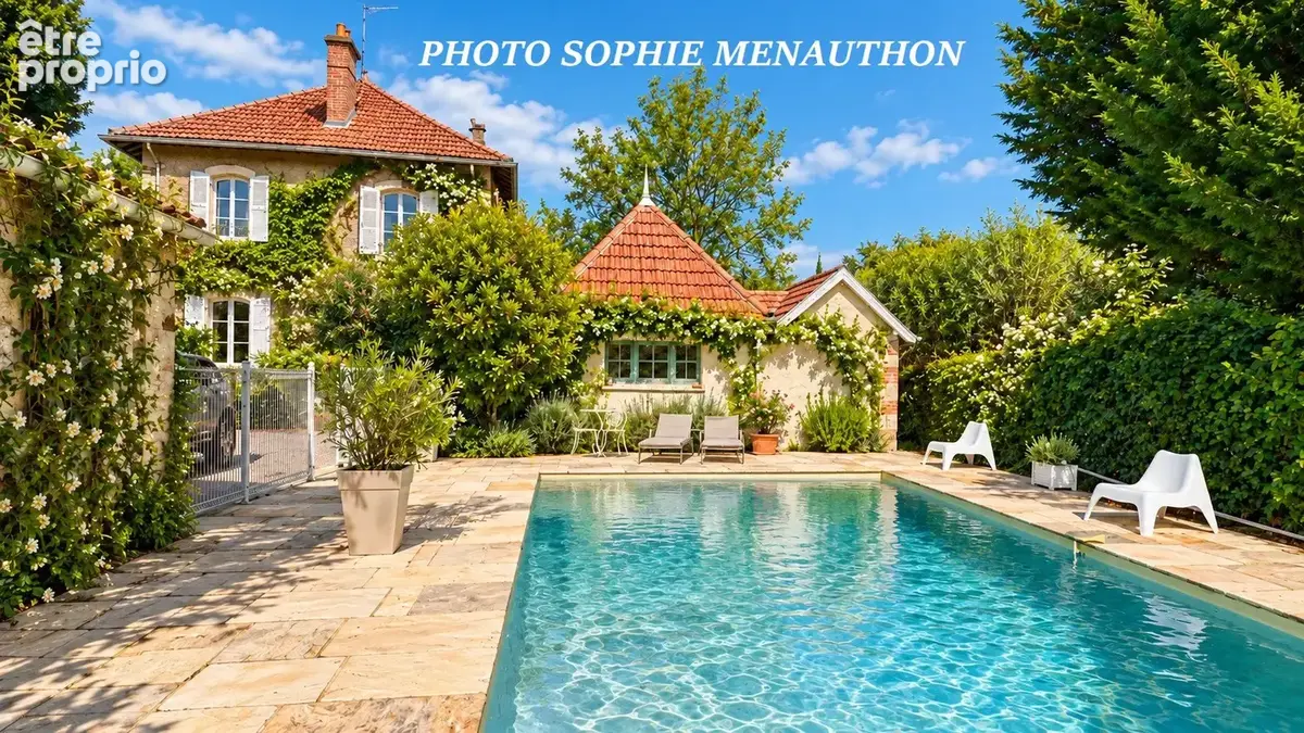 Maison de maître à vendre proche de Saint-Martin-de-Seignanx  Propriété de caractère avec piscine et dépendance - photo 1