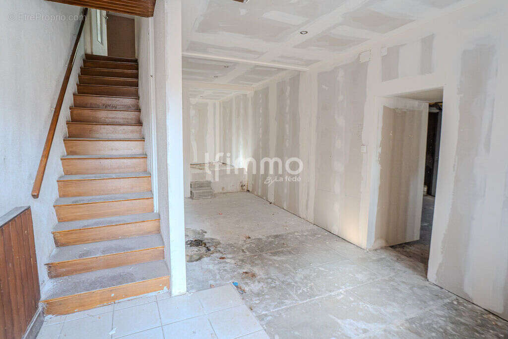 Maison en pierre fort potentiel de rénovation - photo 7