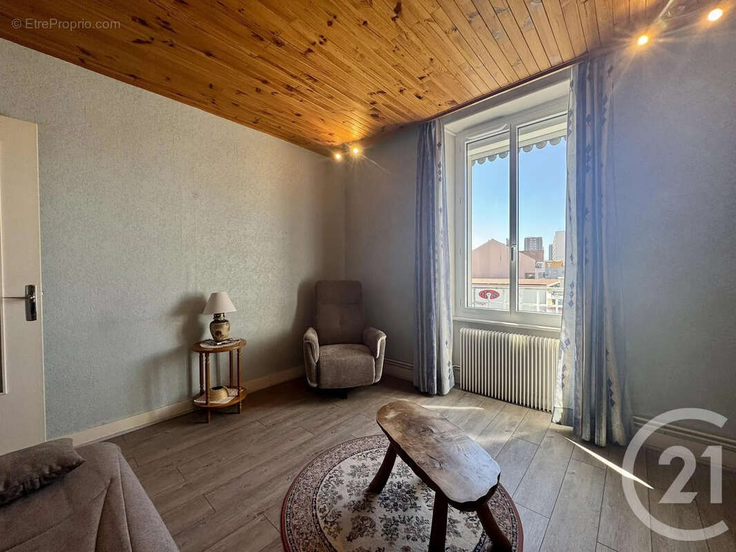 Appartement 56 m² à Villeurbanne  - photo 3
